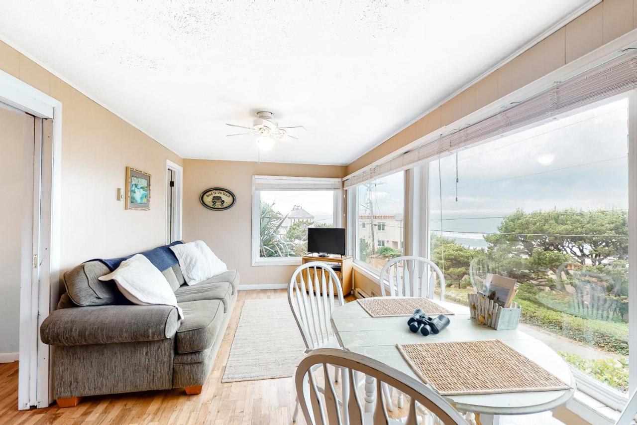 Oceanside Oasis Villa Lincoln City Exterior photo